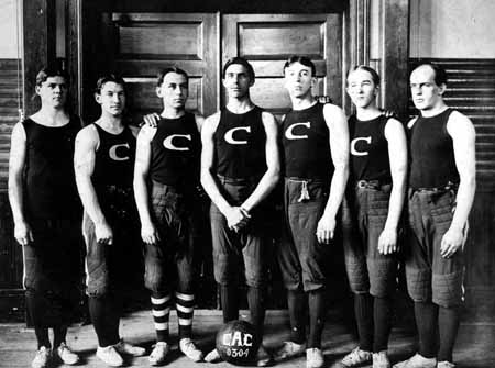 Men's Basketball Team 1903
